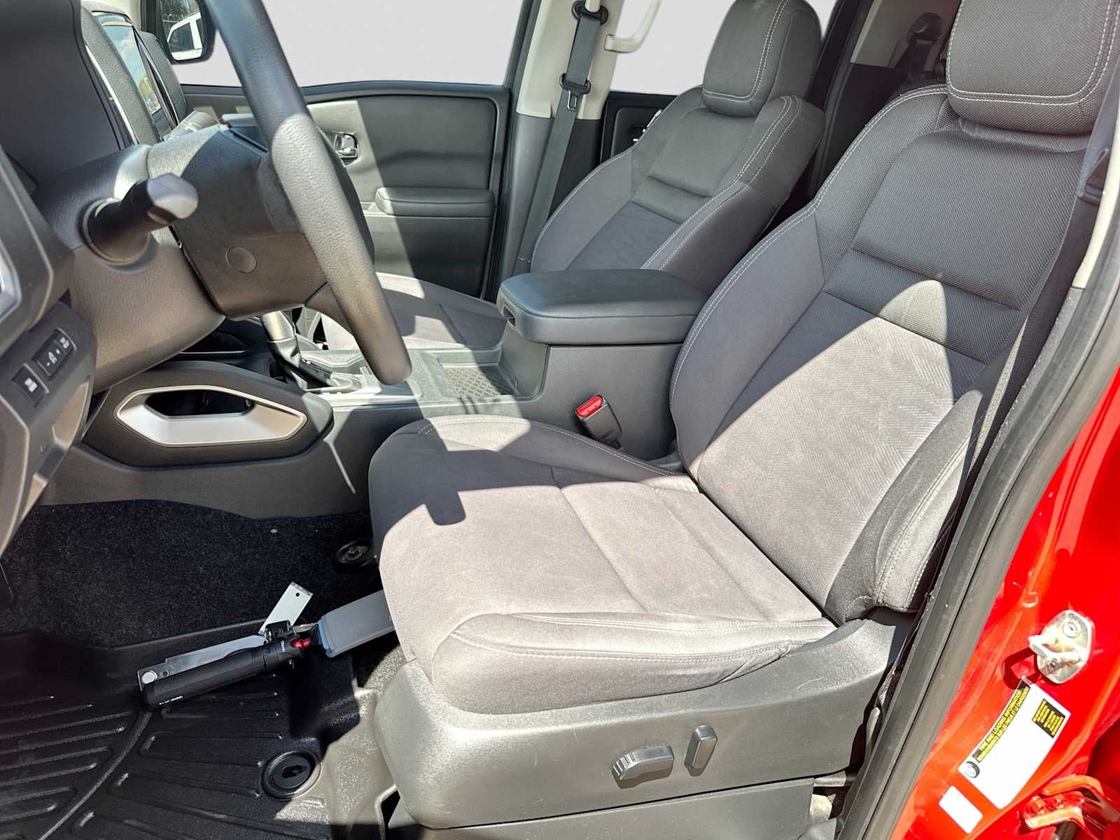 2022 Nissan Frontier Crew Cab SV 4x2