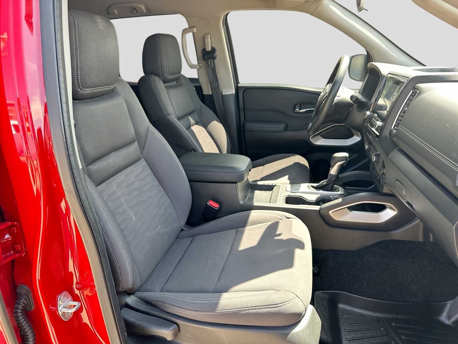 2022 Nissan Frontier Crew Cab SV 4x2