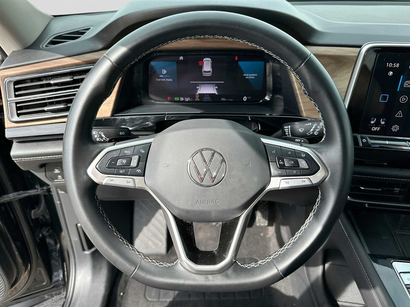 2024 Volkswagen Atlas 2.0T SE w/Technology