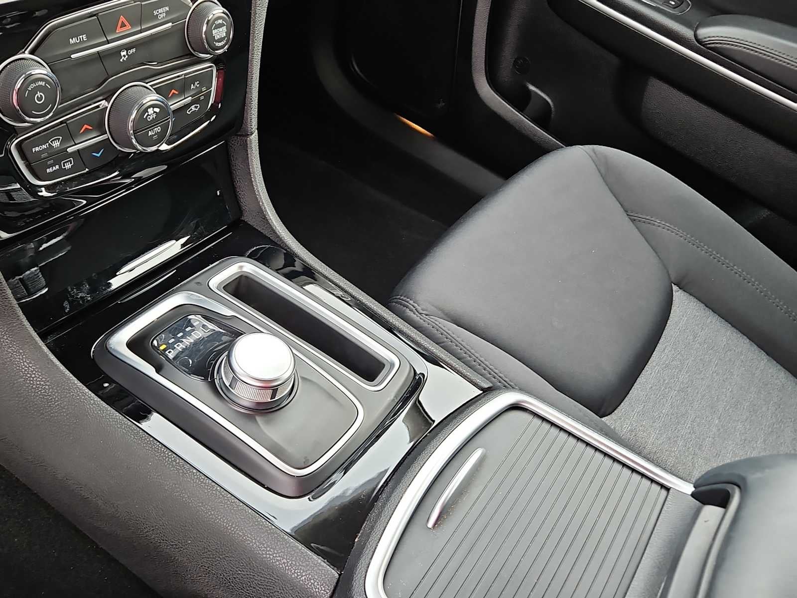 2023 Chrysler 300 Touring