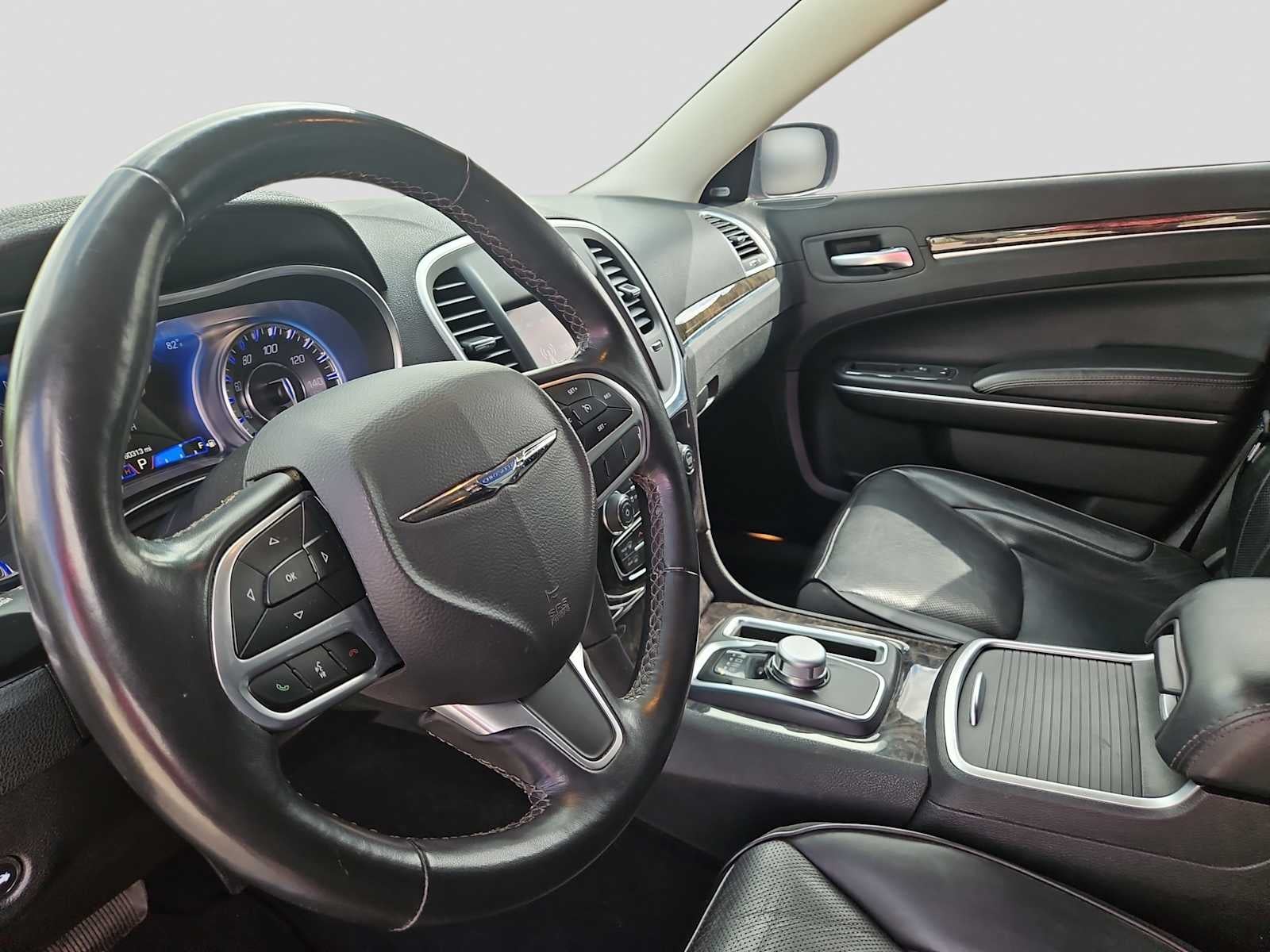 2021 Chrysler 300 Touring L
