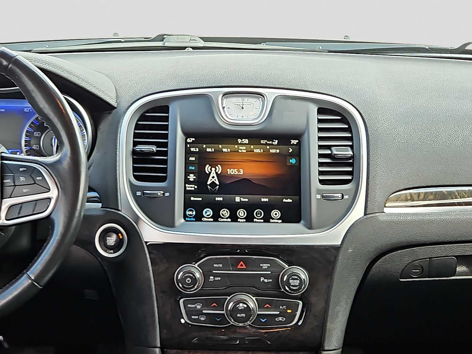 2021 Chrysler 300 Touring L