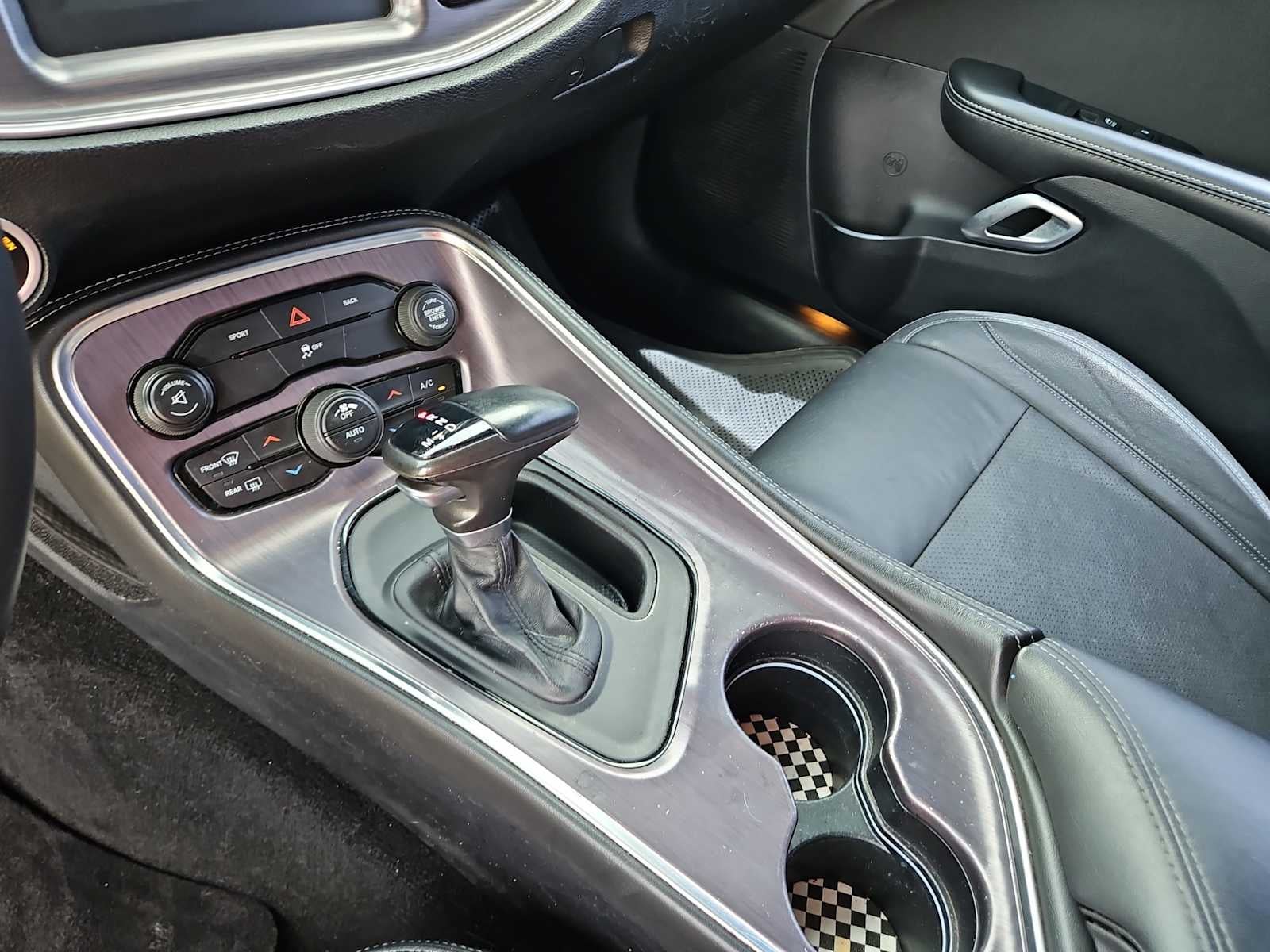 2015 Dodge Challenger SXT