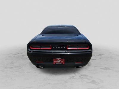 2015 Dodge Challenger SXT