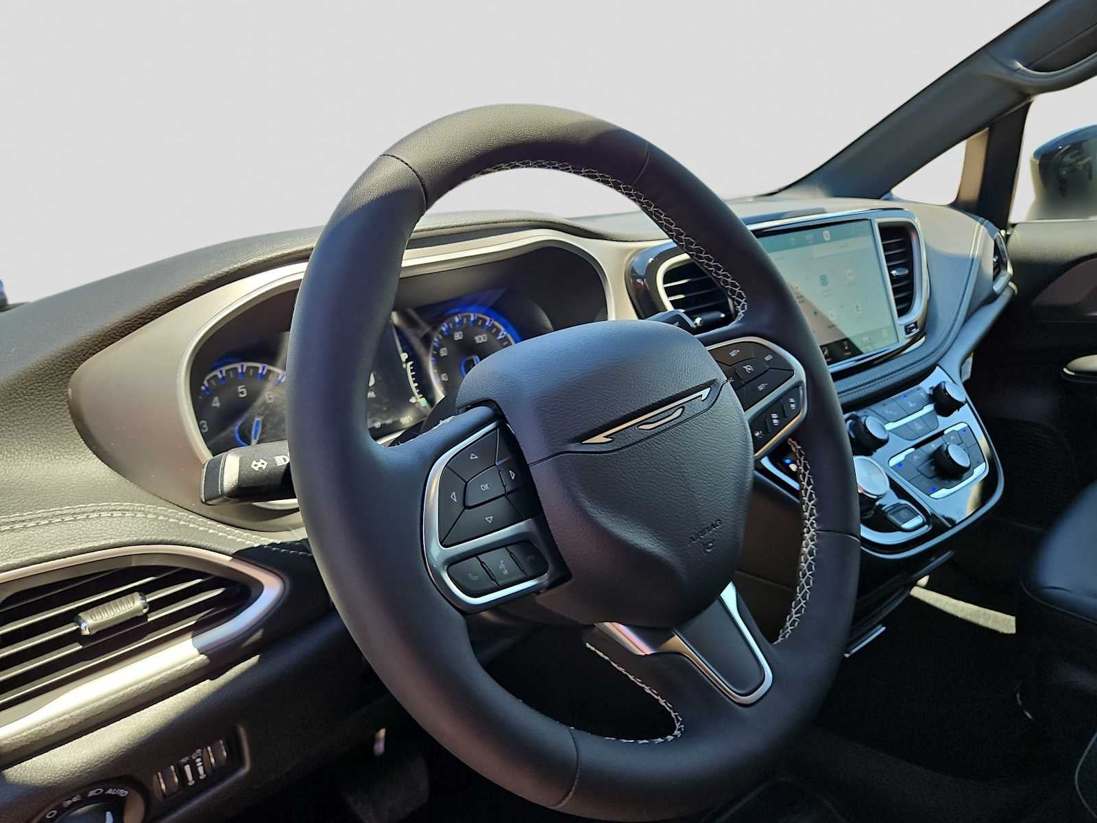 2027 Chrysler Pacifica PACIFICA SELECT