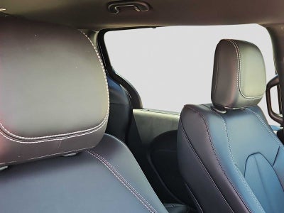 2027 Chrysler Pacifica PACIFICA SELECT