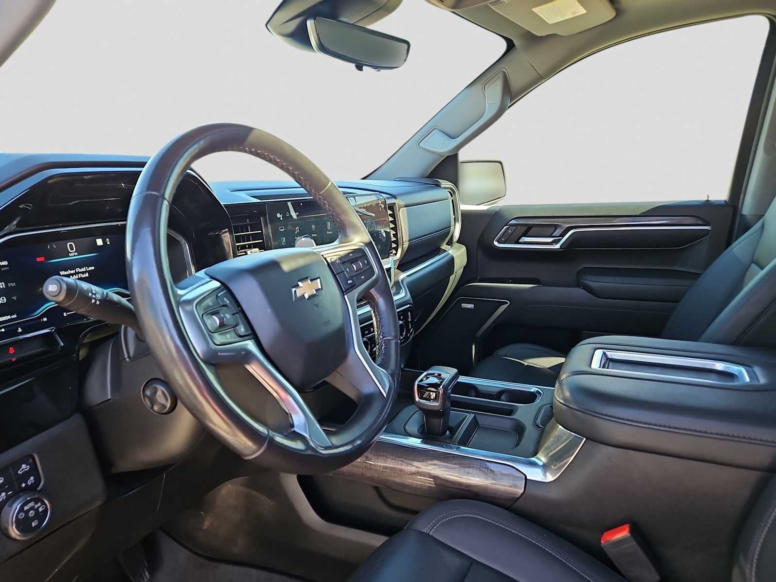 2022 Chevrolet Silverado 1500 4WD Crew Cab Short Bed LTZ