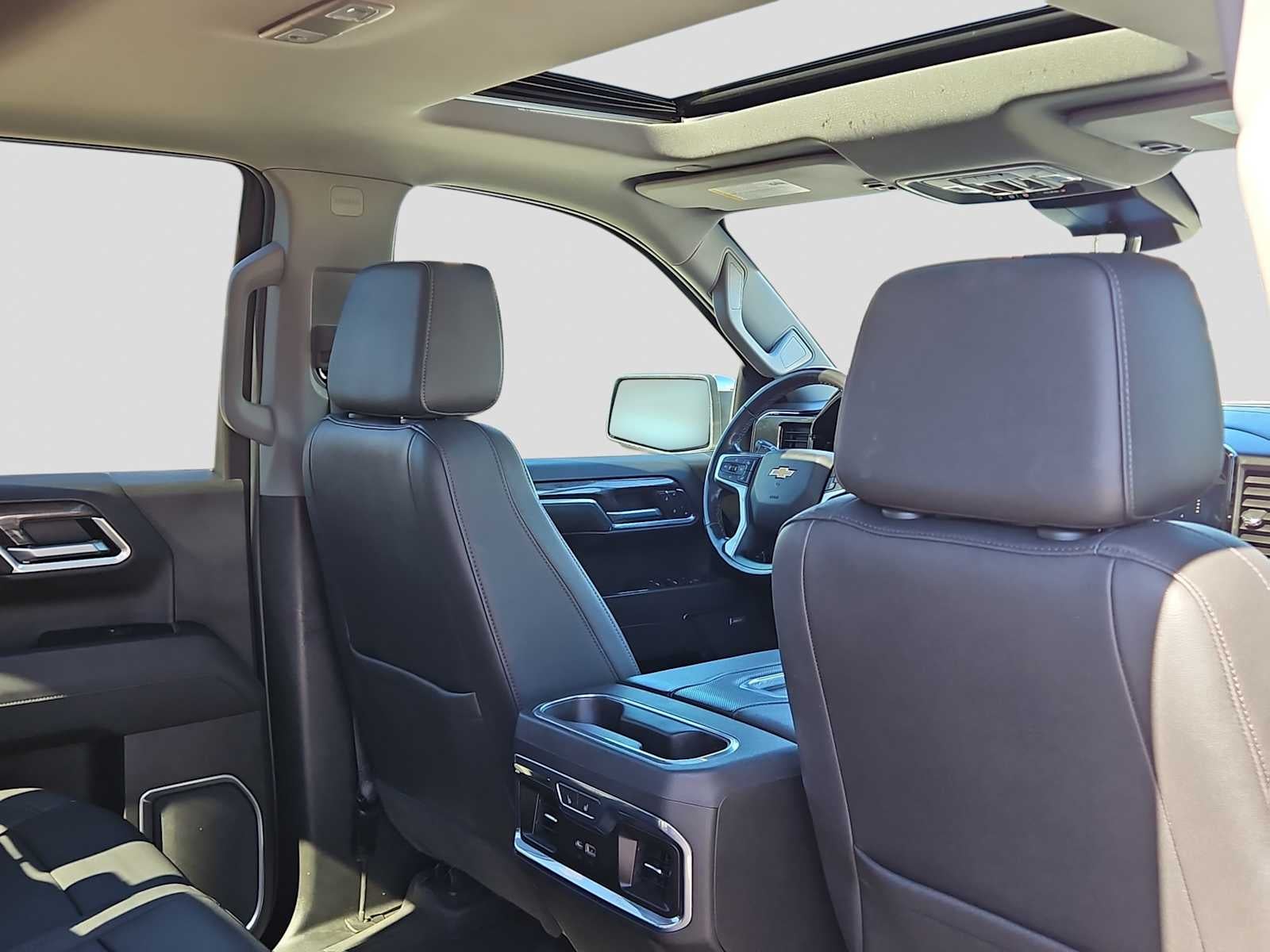 2022 Chevrolet Silverado 1500 4WD Crew Cab Short Bed LTZ