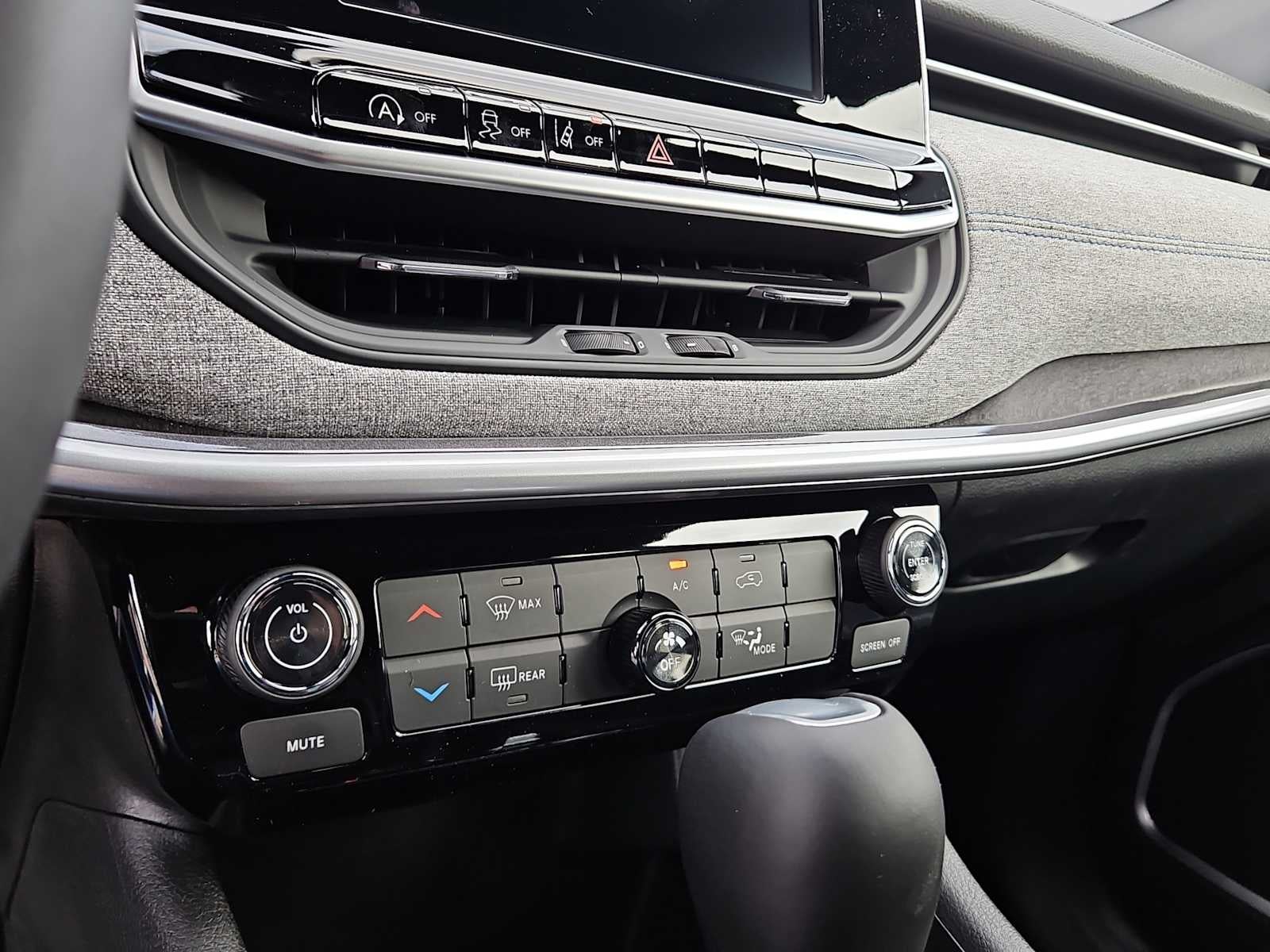 2026 Jeep Compass COMPASS LATITUDE 4X4