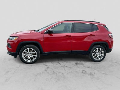 2023 Jeep Compass Latitude Lux FWD