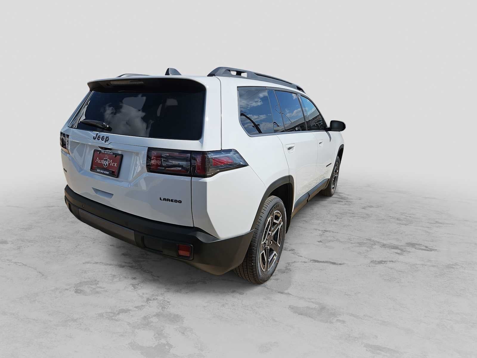 2026 Jeep Cherokee CHEROKEE LAREDO 4X4