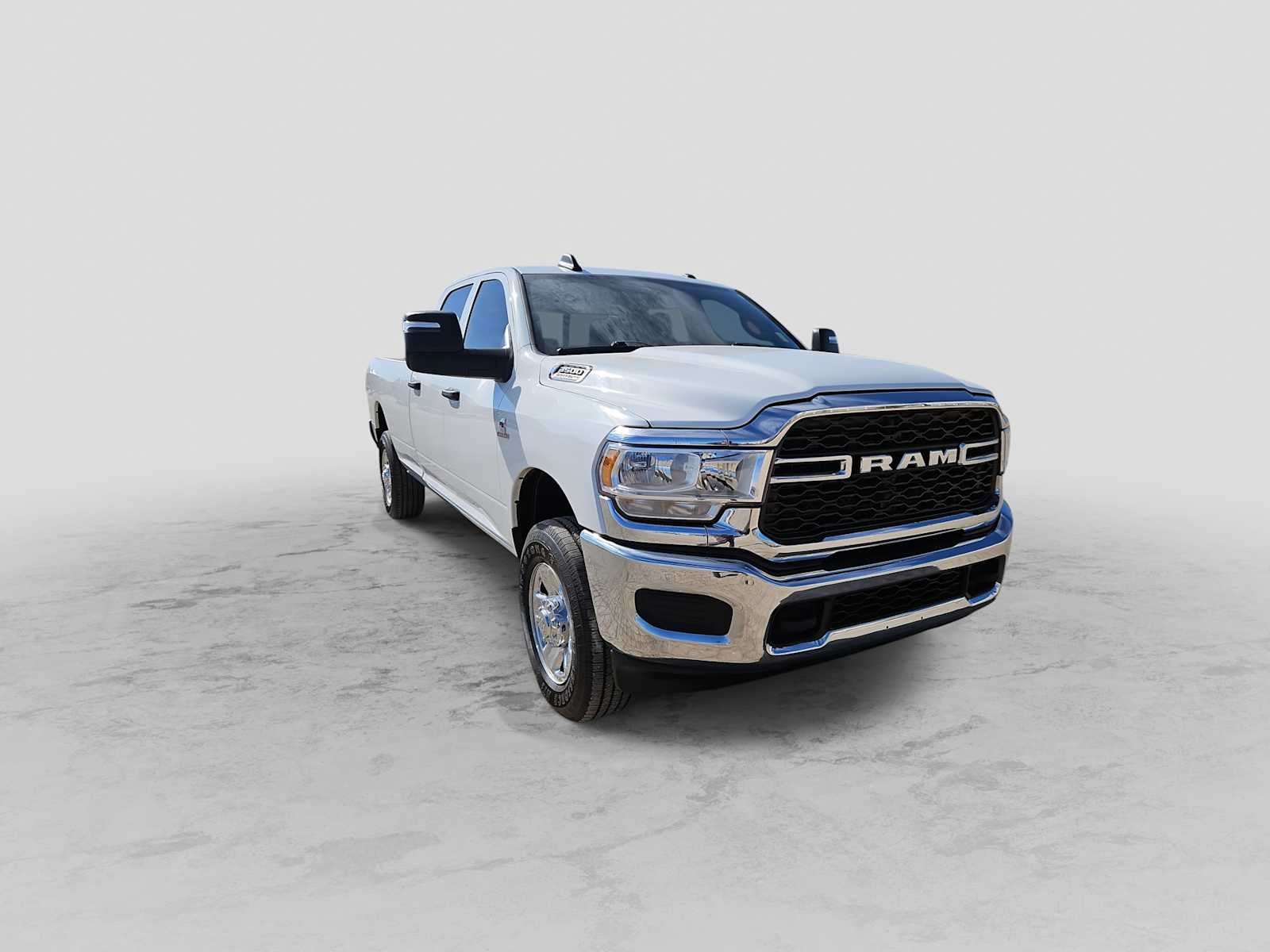 2024 RAM 3500 Tradesman Crew Cab 4x4 8' Box