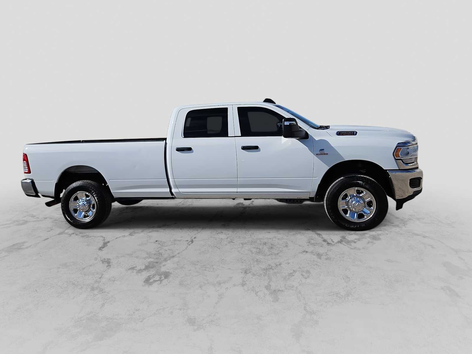 2024 RAM 3500 Tradesman Crew Cab 4x4 8' Box