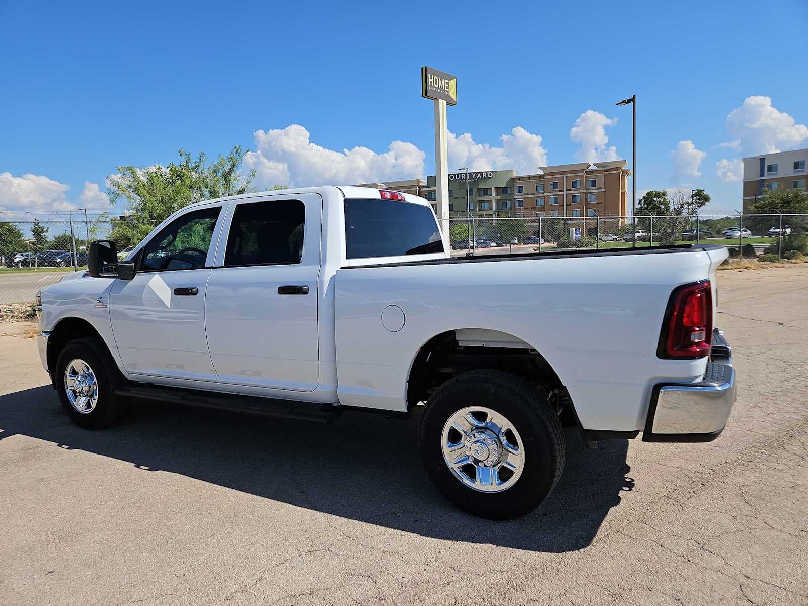 2026 RAM Ram 2500 RAM 2500 TRADESMAN CREW CAB 4X4 6'4' BOX