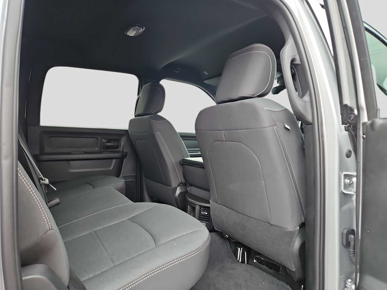 2026 RAM Ram 2500 RAM 2500 BLACK EXPRESS CREW CAB 4X4 6'4' BOX