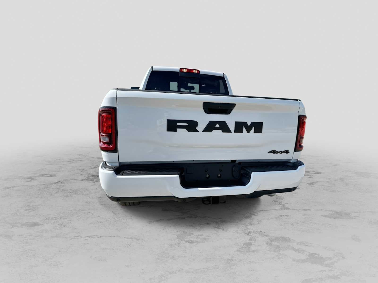 2026 RAM 2500 RAM 2500 BLACK EXPRESS CREW CAB 4X4 6'4' BOX