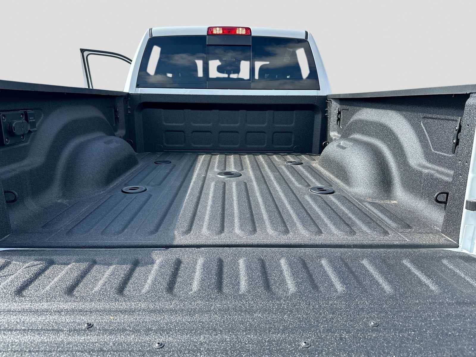2026 RAM 2500 RAM 2500 BLACK EXPRESS CREW CAB 4X4 6'4' BOX