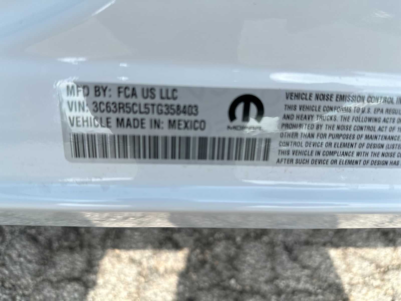 2026 RAM 2500 RAM 2500 BLACK EXPRESS CREW CAB 4X4 6'4' BOX