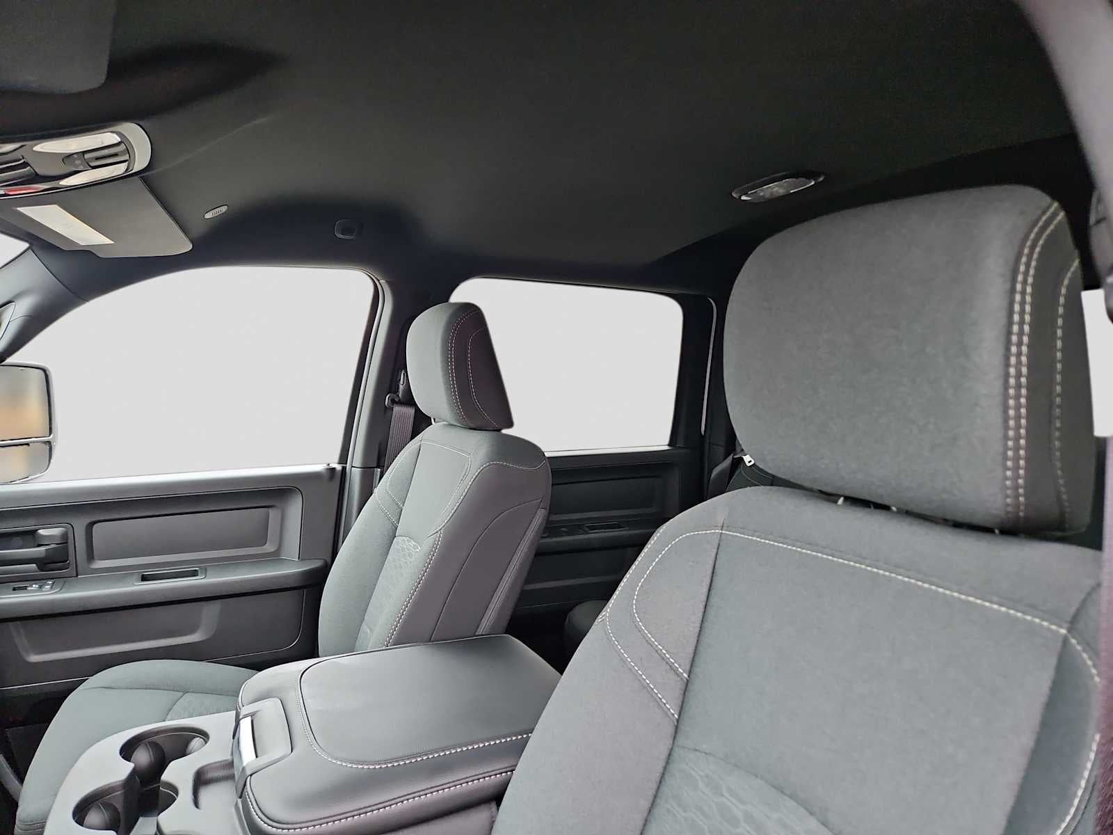 2026 RAM Ram 2500 RAM 2500 BLACK EXPRESS CREW CAB 4X4 6'4' BOX