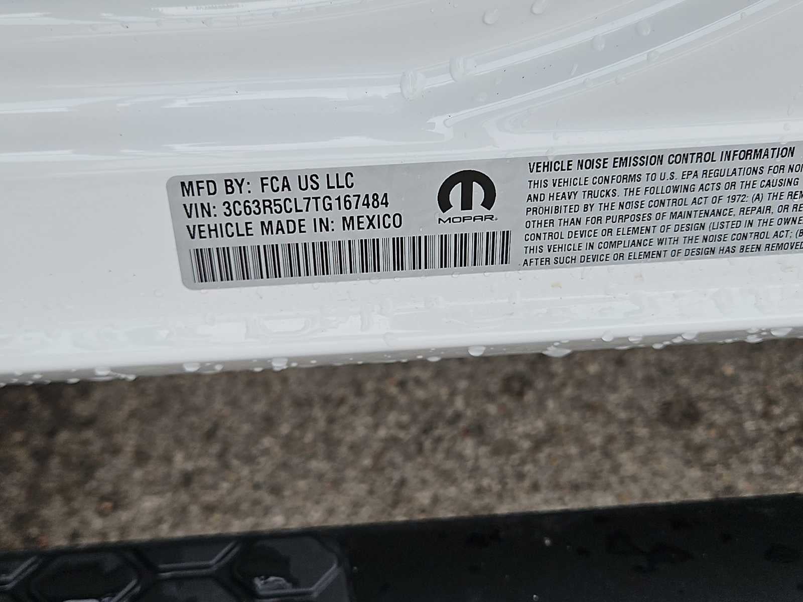2026 RAM Ram 2500 RAM 2500 BLACK EXPRESS CREW CAB 4X4 6'4' BOX