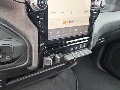 2026 RAM Ram 2500 RAM 2500 BLACK EXPRESS CREW CAB 4X4 6'4' BOX