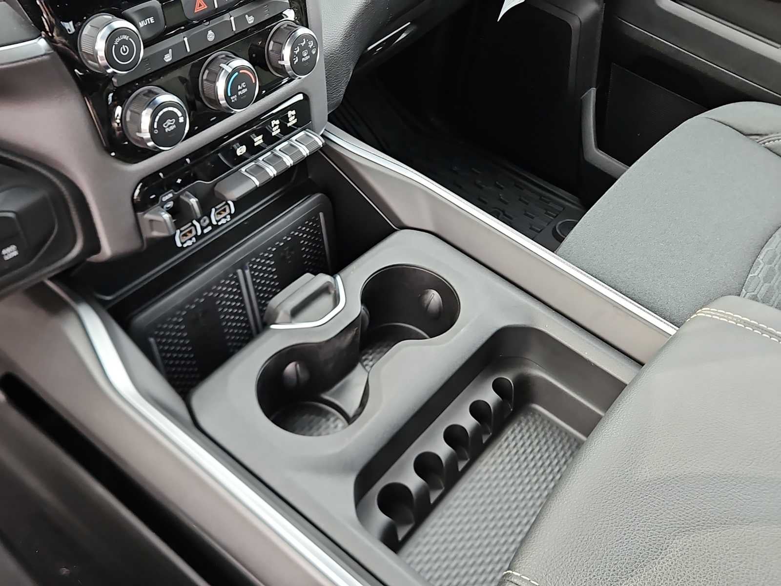 2025 RAM Ram 2500 RAM 2500 BIG HORN CREW CAB 4X4 6'4' BOX