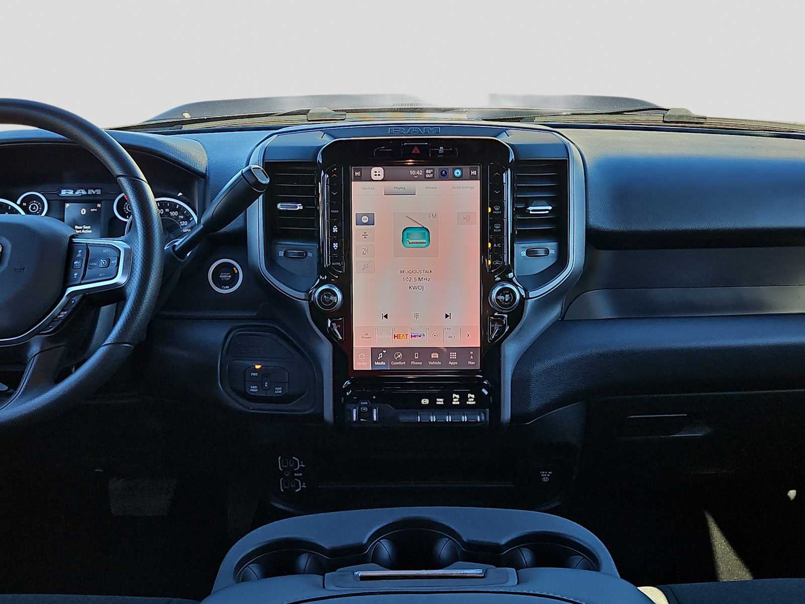 2026 RAM Ram 2500 RAM 2500 BLACK EXPRESS CREW CAB 4X4 8' BOX