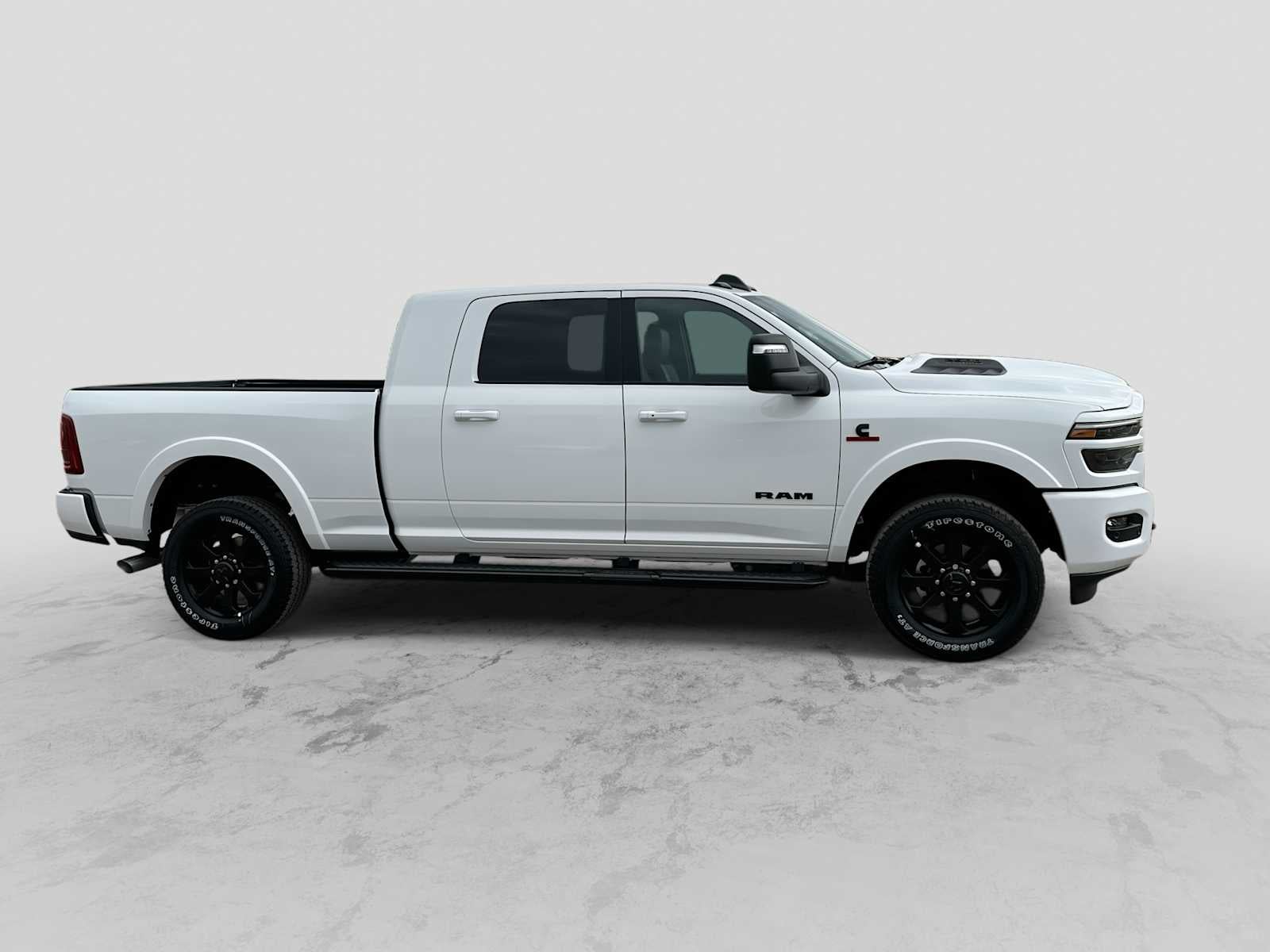 2027 RAM 2500 RAM 2500 LARAMIE MEGA CAB 4X4 6'4' BOX