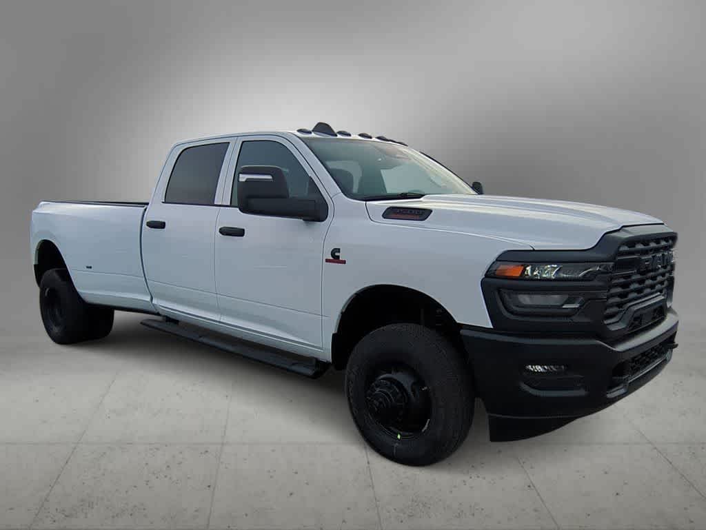 2026 RAM 3500 RAM 3500 TRADESMAN CREW CAB 4X4 8' BOX