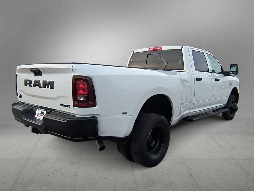 2026 RAM 3500 RAM 3500 TRADESMAN CREW CAB 4X4 8' BOX