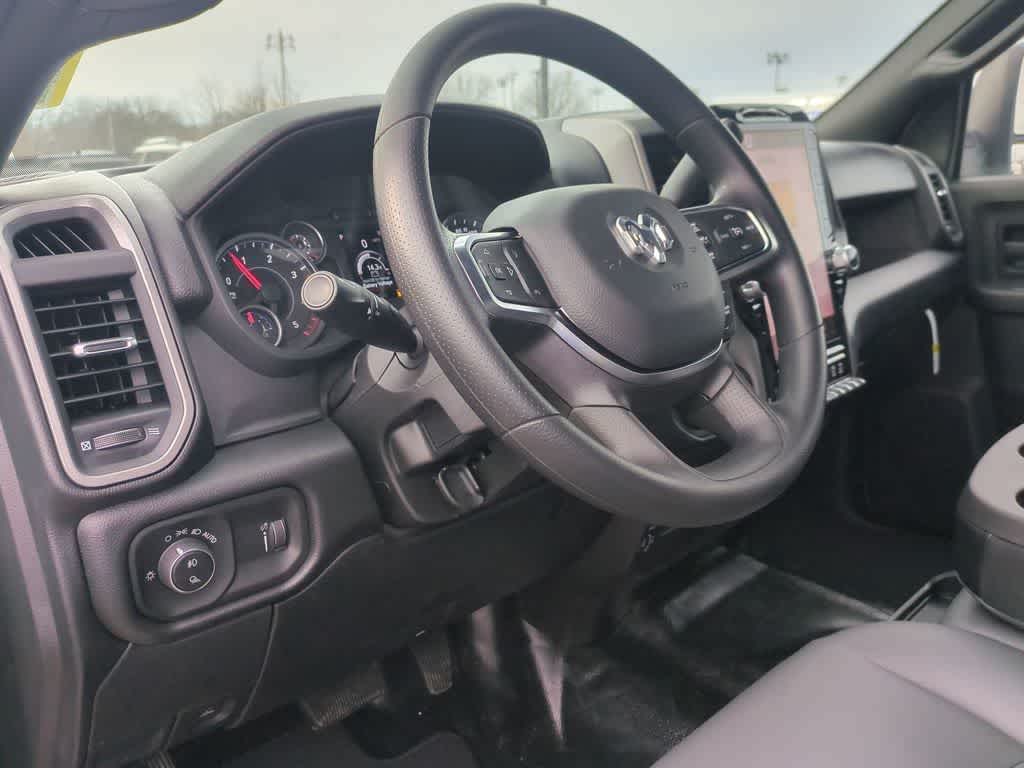 2026 RAM 3500 RAM 3500 TRADESMAN CREW CAB 4X4 8' BOX