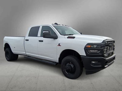 2026 RAM 3500 RAM 3500 TRADESMAN CREW CAB 4X4 8' BOX