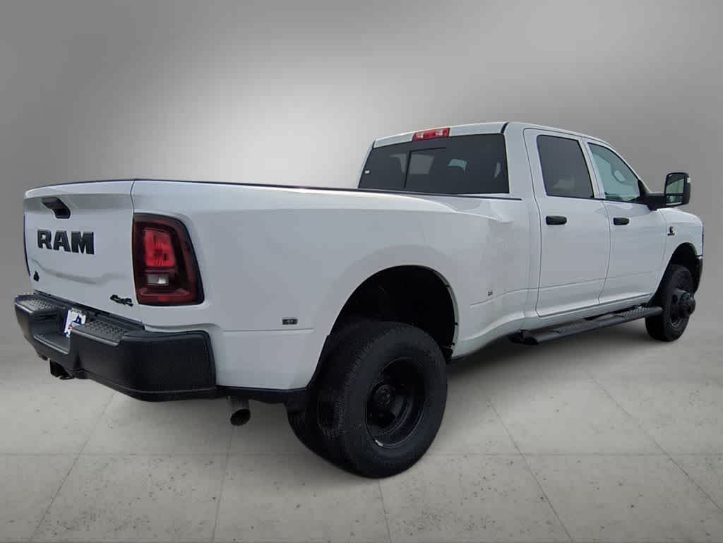 2026 RAM 3500 RAM 3500 TRADESMAN CREW CAB 4X4 8' BOX