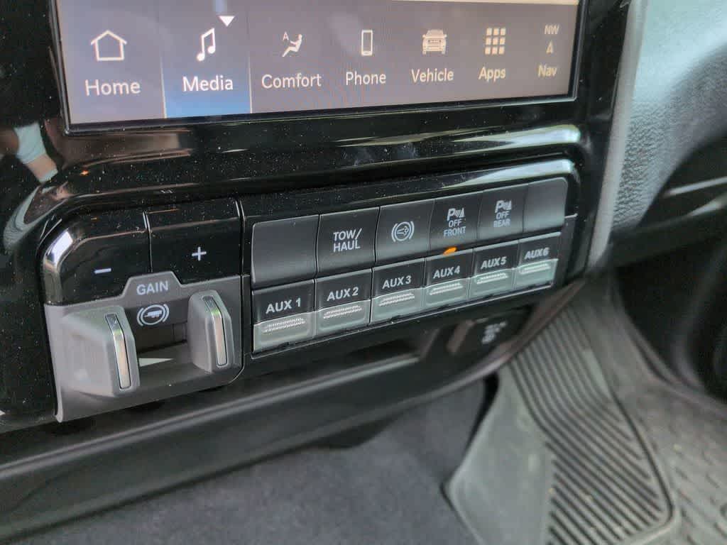 2026 RAM 3500 RAM 3500 TRADESMAN CREW CAB 4X4 8' BOX