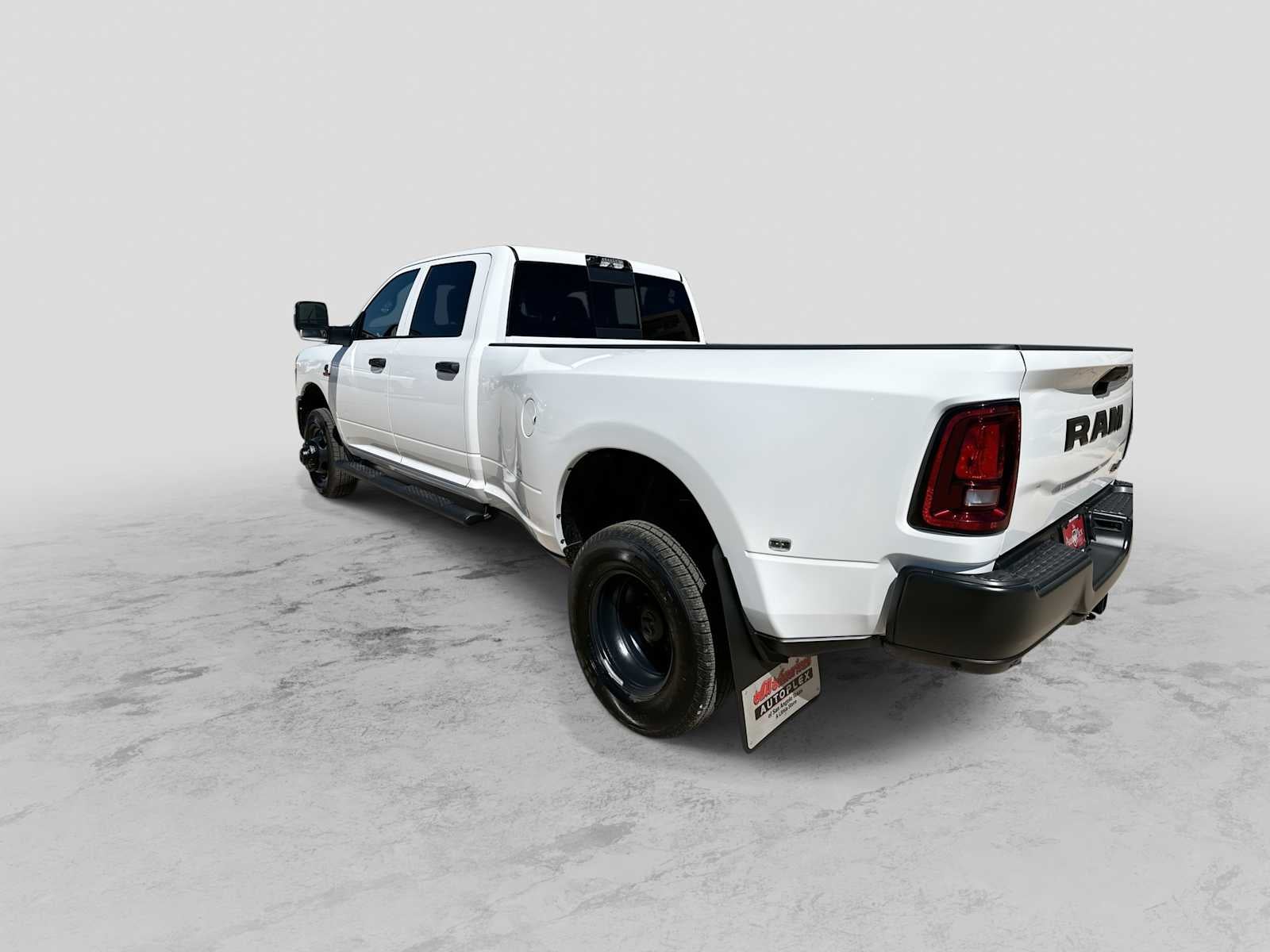 2026 RAM 3500 RAM 3500 TRADESMAN CREW CAB 4X4 8' BOX