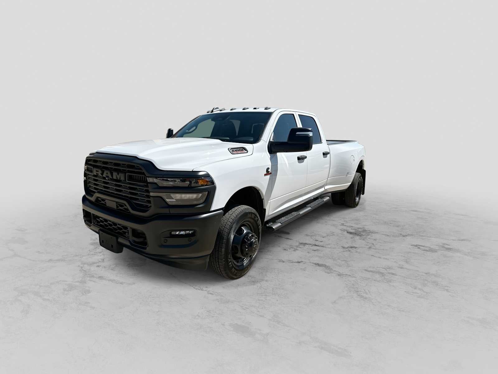 2026 RAM 3500 RAM 3500 TRADESMAN CREW CAB 4X4 8' BOX