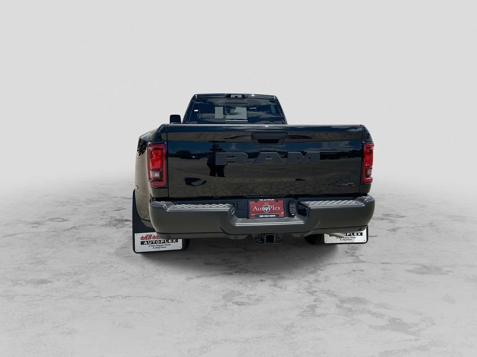 2026 RAM 3500 RAM 3500 TRADESMAN CREW CAB 4X4 8' BOX
