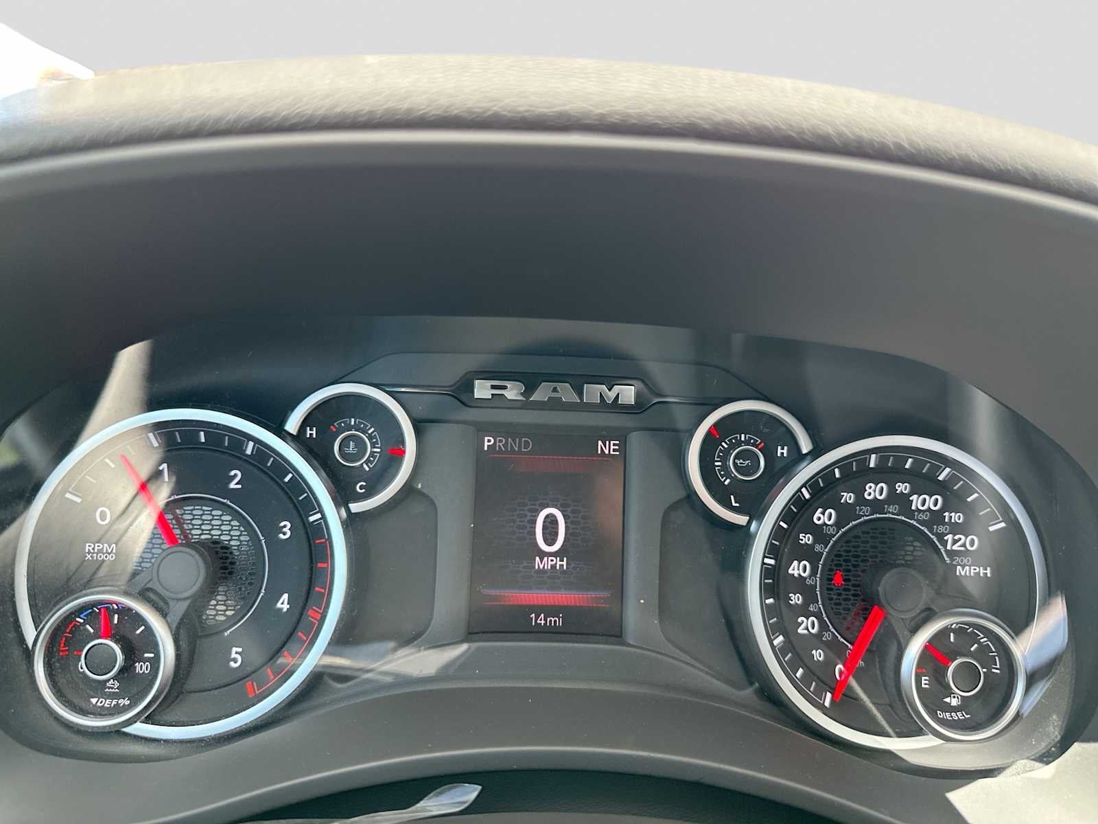 2026 RAM 3500 RAM 3500 TRADESMAN CREW CAB 4X4 8' BOX