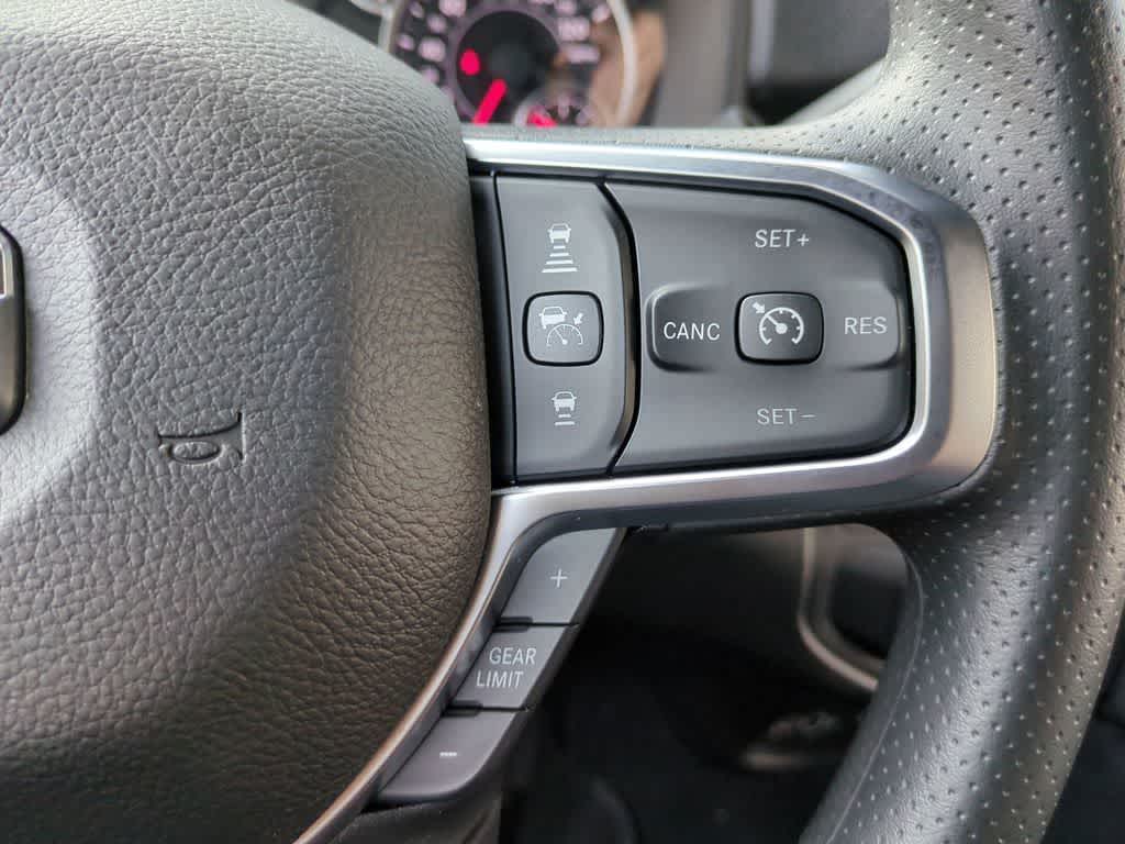 2026 RAM 3500 RAM 3500 TRADESMAN CREW CAB 4X4 8' BOX