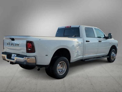 2026 RAM 3500 RAM 3500 TRADESMAN CREW CAB 4X4 8' BOX