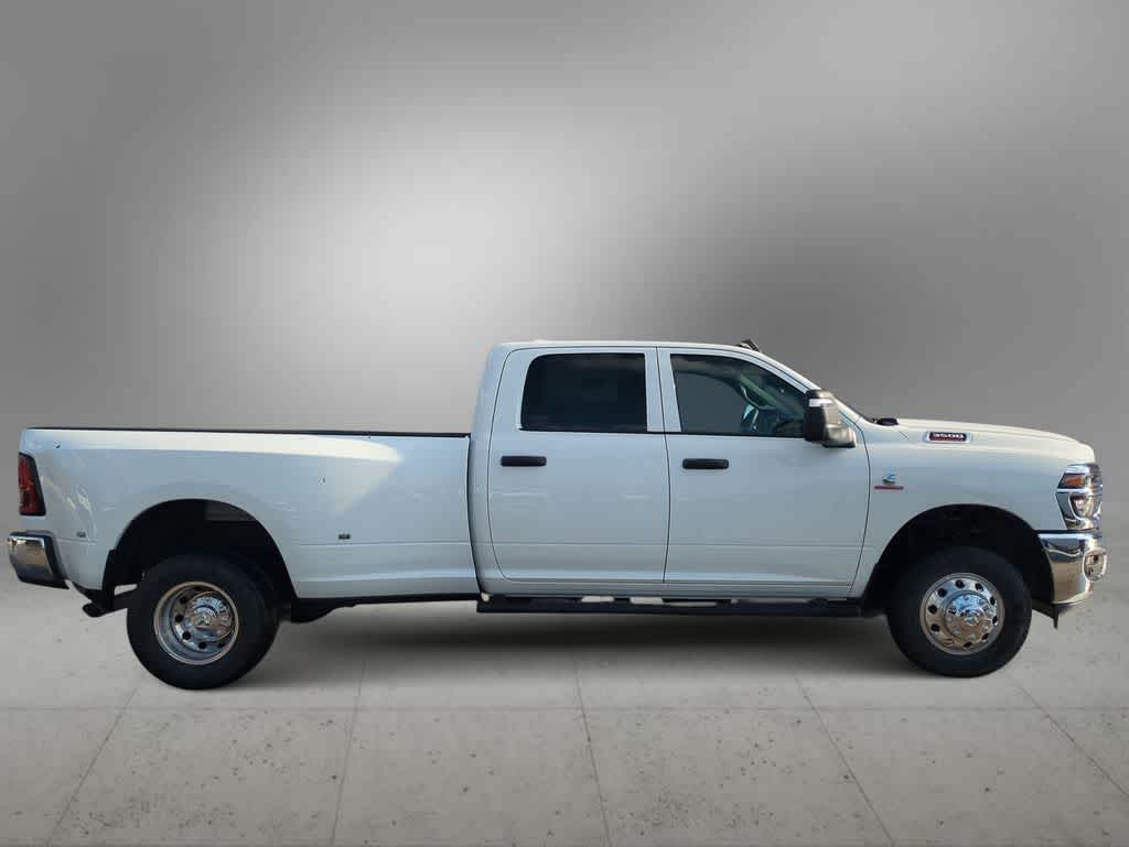 2026 RAM 3500 RAM 3500 TRADESMAN CREW CAB 4X4 8' BOX