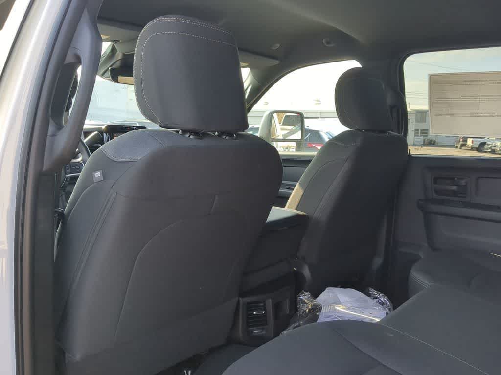2026 RAM 3500 RAM 3500 TRADESMAN CREW CAB 4X4 8' BOX