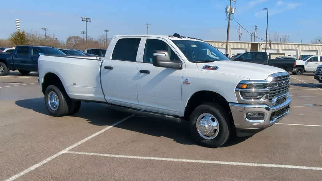 2026 RAM 3500 RAM 3500 TRADESMAN CREW CAB 4X4 8' BOX