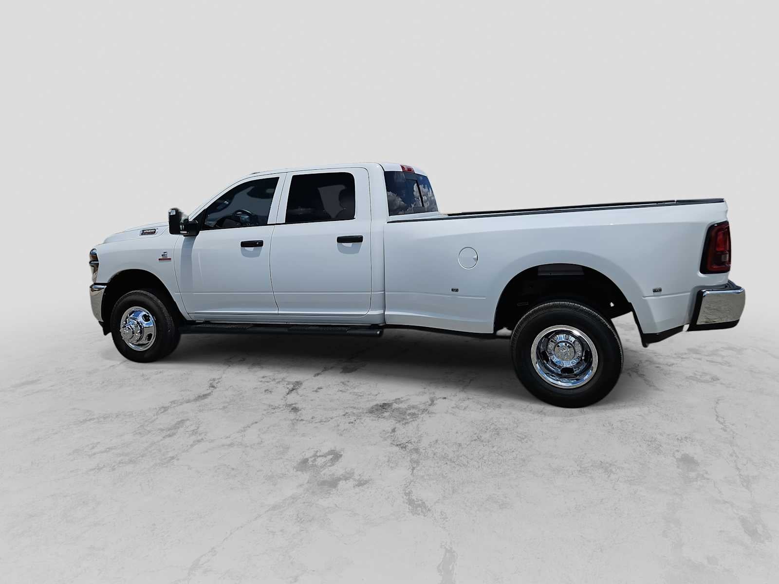 2026 RAM 3500 RAM 3500 TRADESMAN CREW CAB 4X4 8' BOX
