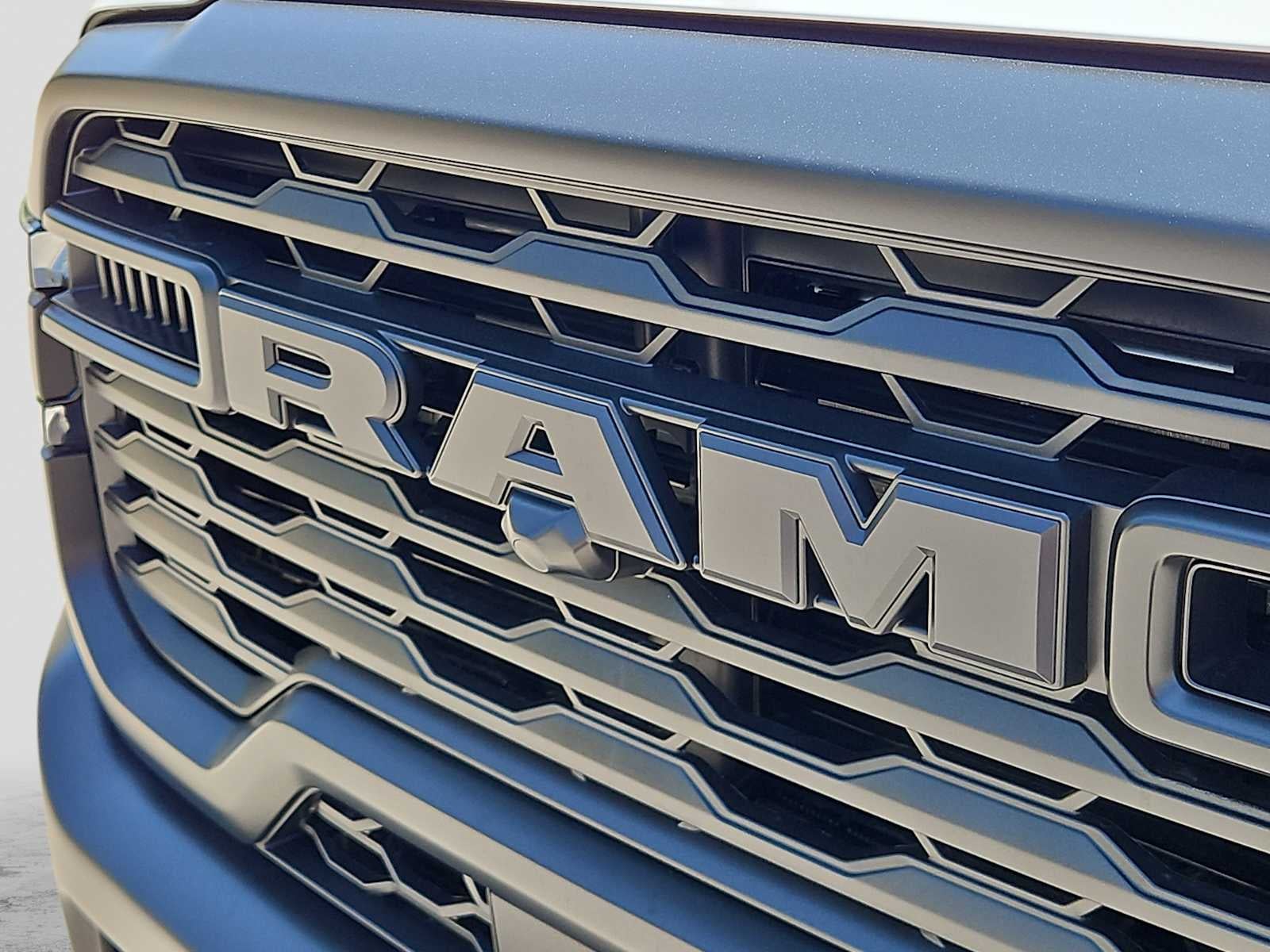 2026 RAM 3500 RAM 3500 TRADESMAN CREW CAB 4X4 8' BOX