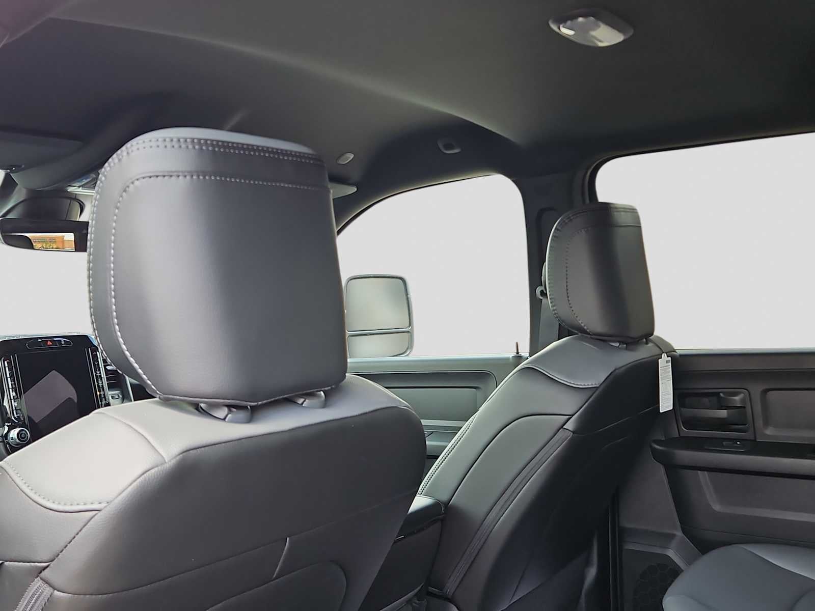 2026 RAM 3500 RAM 3500 TRADESMAN CREW CAB 4X4 8' BOX