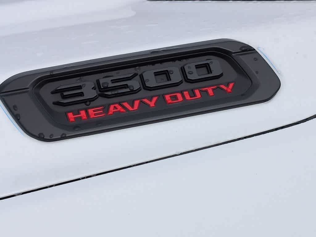 2026 RAM 3500 RAM 3500 TRADESMAN CREW CAB 4X4 8' BOX