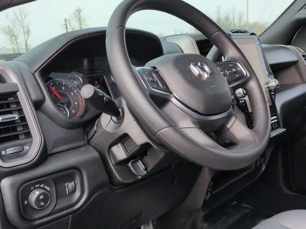 2026 RAM 3500 RAM 3500 TRADESMAN CREW CAB 4X4 8' BOX