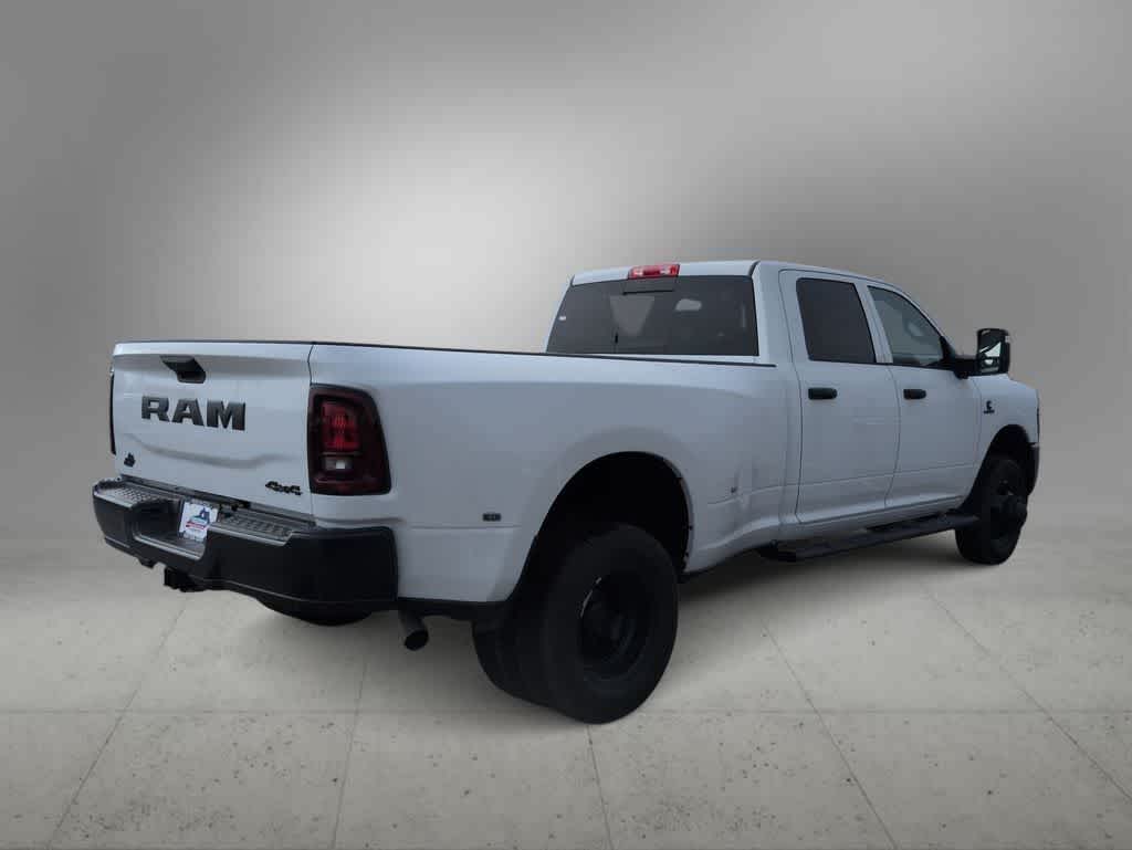 2026 RAM 3500 RAM 3500 TRADESMAN CREW CAB 4X4 8' BOX