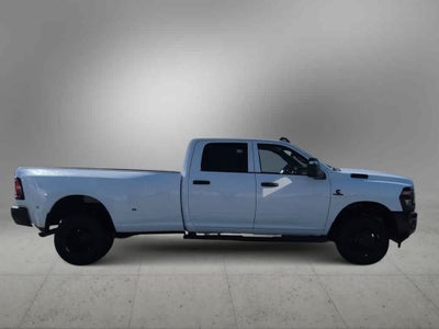 2026 RAM 3500 RAM 3500 TRADESMAN CREW CAB 4X4 8' BOX